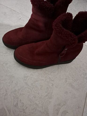 Ботинки и ботильоны: Женские ботильоны, ботинки зимние и осенние. У всех разные цены по 500 — 16