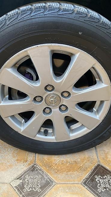 rd 1: Оригинальные колёсные диски Toyota с зимними шинами Bridgestone — 1