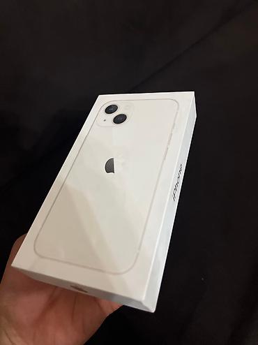 iphone 2 sim: IPhone 13, Б/у, 256 ГБ, Белый, Зарядное устройство, Защитное стекло, Чехол, 87 % — 6