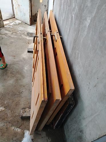 şlak: 1 ədədi 4.5 dənədir Taxta giriş/interyer qapıları dəsti - Material — 4