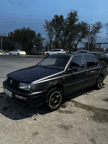Унаа сатуу: Volkswagen Vento: 1994 г., 1.8 л, Кол менен иштөөчү, Бензин, Седан — 4