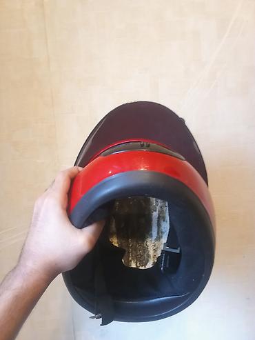 kask satin al: Motosiklet/skuter üçün qoruyucu kaska. Bircə içində şəkildə görünür — 1