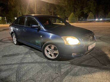 Toyota: Toyota Avensis: 2004 г., 2 л, Механика, Бензин, Седан