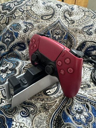 logitech руль g25: Зарядная станция Sony PlayStation 5 DualSense, предназначенная для