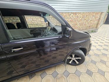 Honda: Просторный минивэн Honda Stepwgn, представленный в темно-фиолетовом — 4