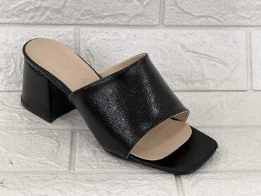 Papuče: 2200din
.
36-40 — 19