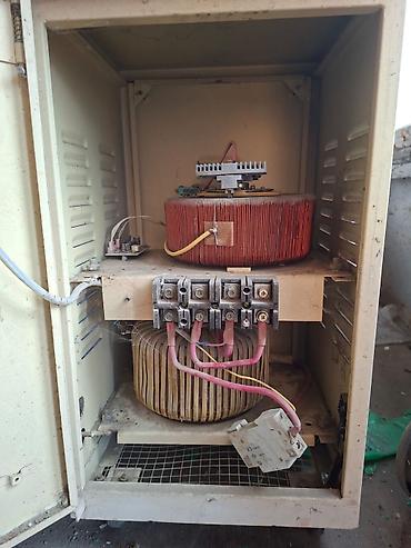 ucuz dikler: Xinzo SVC-20000VA – Avtomatik AC Gərginlik Tənzimləyicisi Məhsul — 2