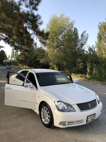 пасат в4: Toyota Crown: 2005 г., 3 л, Автомат, Бензин, Седан