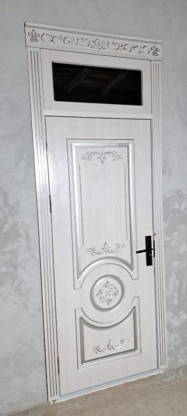 Двери для подъездов: Деревянные межкомнатные/входные двери с верхним световым фрамугом — 36