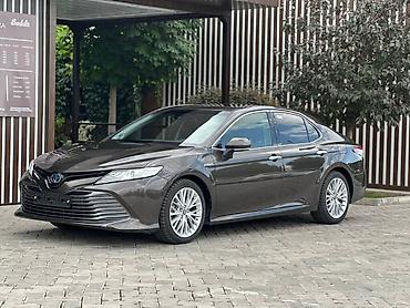 Toyota: Toyota Camry: 2018 г., Гибрид, Седан — 8