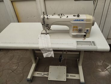 промышленная швейная машина jack со столом: Швейная машина Jack
