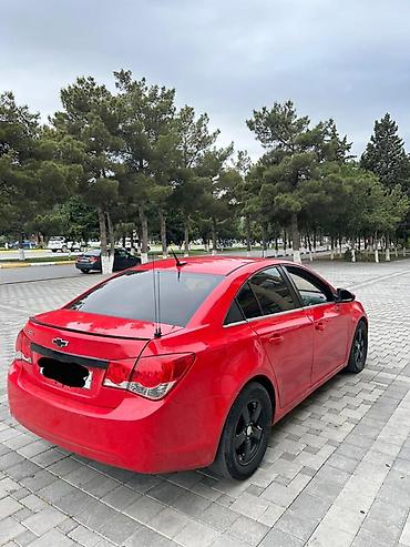 Chevrolet: Chevrolet Cruze sedan - Korpus: 4 qapılı sedan, qırmızı rəng, qara — 7