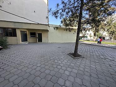 Коммерциялык мүлк: СРОЧНО! Продаю коммерческое помещение 99кв/м Цена за кв.м 2300$ Чуй — 8