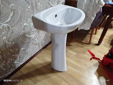Аксессуары для ванной комнаты: Б/у Умывальник, Керамика, Без гарантии, Самовывоз