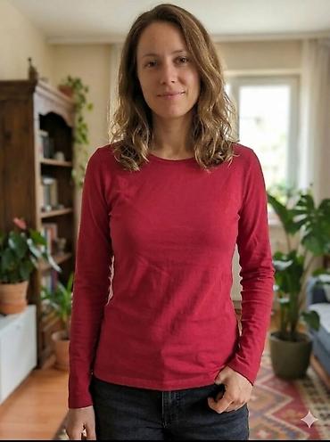 Ženska majica dugih rukava – bordo/crvena - Kroj: klasičan, blago