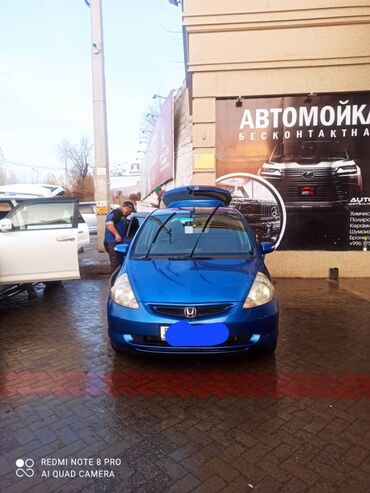 продаю авто в рассрочку фит: Honda Fit: 2003 г., 1.5 л, Вариатор, Бензин, Хетчбек