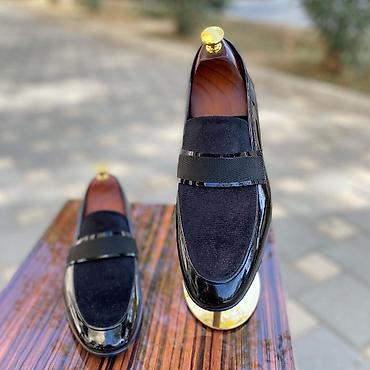 Ayaqqabılar: Şıq kişi mokasinləri – qara rəng - Dizayn: Klasik loafer silueti — 1