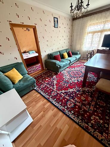 qara qarayev: Bakı, Yeni Günəşli Massiv V, 5 otaqlı, Köhnə tikili, m. Həzi Aslanov, 120 kv. m — 3