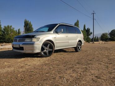 моей доплатой: Mitsubishi Space Wagon: 2002 г., 2 л, Механика, Газ, Минивэн