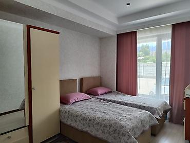 Продажа квартир: 4 комнаты, 70 м², 1 этаж — 10