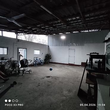 Продажа коттеджей и домов: Продаётся дом с большим навесом и благоустроенным двором. Основные — 12