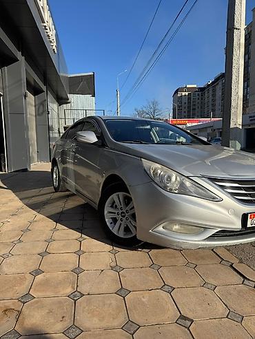Hyundai: Hyundai Sonata: 2013 г., 2 л, Автомат, Газ, Седан — 9