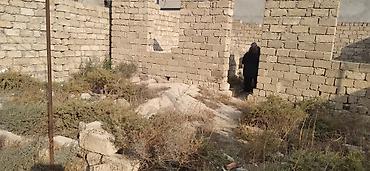 Həyət evləri və villalar: 4 otaqlı, 2 kv. m — 3