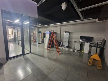 центральная мечеть: Сдаю Часть магазина, В торговом центре, 80 м² Действующий, Без оборудования, С ремонтом, Вода, Канализация, Отопление, Отдельный вход, 1 линия, Видеонаблюдение и сигнализация
