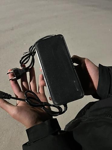 Зарядное устройство для Li‑ion аккумуляторов (модель LA60V3A) - Тип