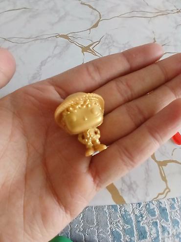 Продаю редкую фигурку золотой луффи из kinder joy новый сегодня купил