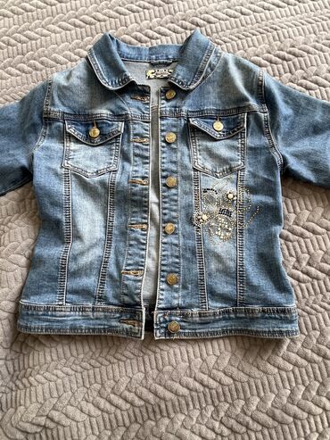 детскую куртку: Продается джинсовка