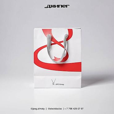 Графические дизайнеры: Графический дизайнер — 3