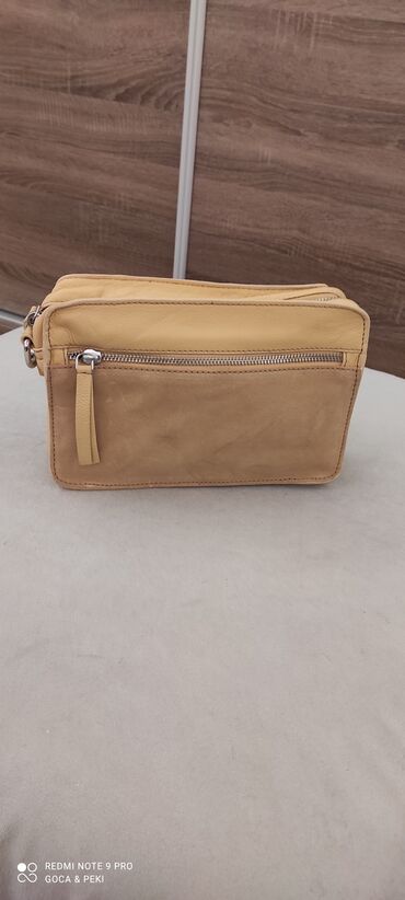 torbica fk barcelona: PIECES nova torbica od prirodne kože, 2. odvojene torbice, đzep unutar