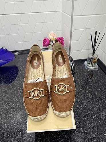 мери кей обувь: Лоферы, 37, 37.5, Michael Kors, Новый, цвет - Коричневый, Самовывоз — 2