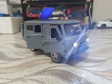 Avtomobil modelləri: Metal die-cast modell avtomobil – UAZ tipli mikroavtobus (miqyas — 3