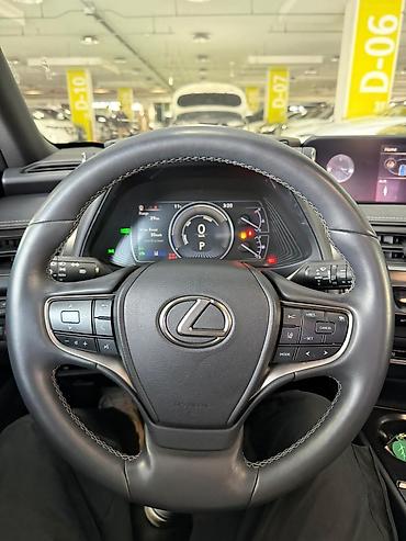 Lexus: Lexus UX: 2019 г., 2 л, Автомат, Кроссовер — 10