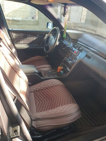 Mercedes-Benz: Mercedes-Benz E-Class: 2 l | 1996 il Sedan — 9