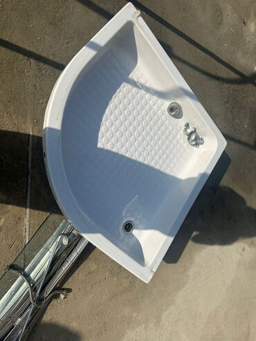 Duş kabinaları, arakəsmələr: Üstü qapalı kabina, Künc üçün — 7