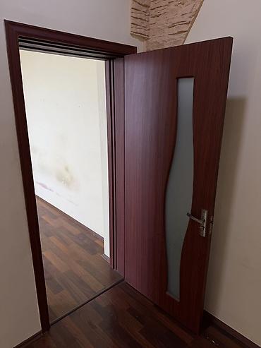 Gapilar yaxsi veziyetde 4 ed suseli 2 ed susesiz MDF/laminat daxili