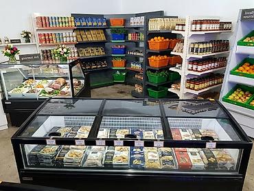dəniz məhsulları satışı: Gurme Delikates və Yerli Məhsullar Köşkü - Soyuducu vitrinlərdə hazır — 1