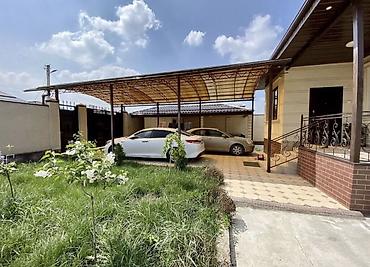 Продажа коттеджей и домов: 🔥 СРОЧНО ПРОДАЁТСЯ ДОМ 🔥 📍 ж/м Ак-Ордо, ул. Ахунбаева 🏡 4-комнатный — 13