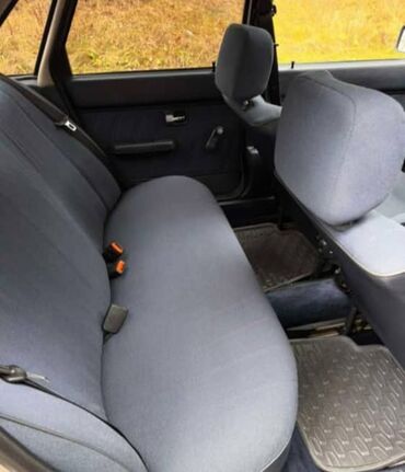 Audi: Audi 80: 1986 г., 1.8 л, Механика, Бензин, Седан — 14