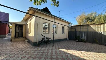 сдаётся частный дом бишкеке: Дом, 90 м², 4 комнаты, Агентство недвижимости, Косметический ремонт