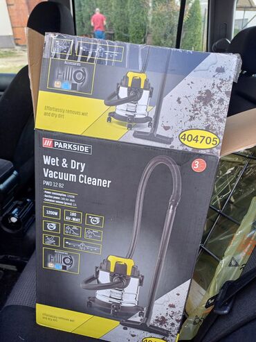 Vacuum Cleaners: Nov usiisivac kupljen u februaru, prodajem ga zbog drugog poklona