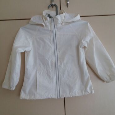 jakne za broj strukirane: Lepa jakna za devojčice H&M br. 116, 5-6 Y. Jakna je u odličnom