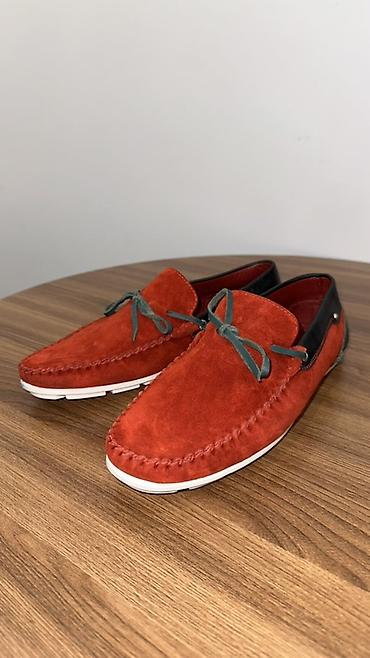 clarks обувь: Красные замшевые мокасины — модель от итальянского бренда Baldinini — 1