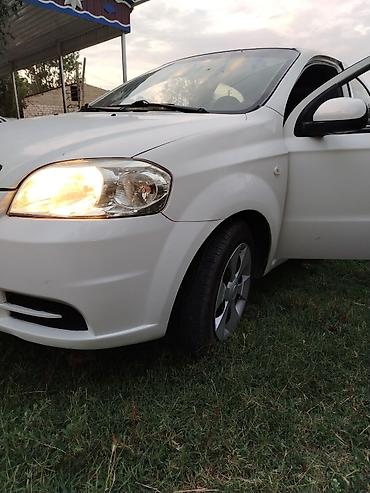 santafe 2010: Chevrolet Aveo: 1.4 l | 2010 il 263000 km Sedan — 5