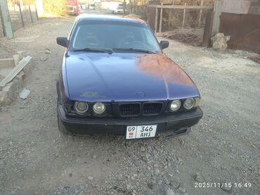 BMW: Интерьер автомобиля BMW (серия E34), седан. Описание: - Салон в — 8