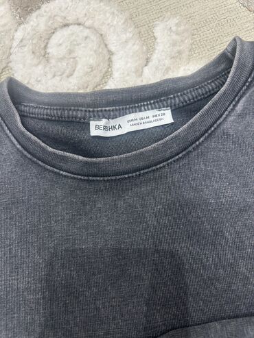 Futbolka və maykalar: Her biri demek olar yeni kimidir,cunki 2-3defe geyinilib baxan — 19