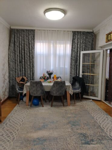 Uzunmüddətli kirayə mənzillər: Satılır 2 mərtəbəli, zövqlə təmir olunmuş mənzil (daxili vintli — 2